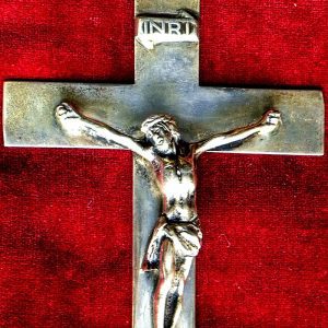 Crucifijo de plata